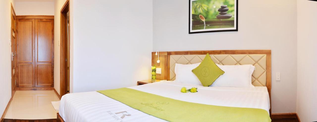Richico Garden Beach Hotel Дананг Екстериор снимка